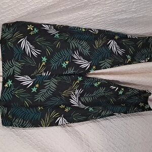 Terra & Sky tropical print cropped pants size 2X